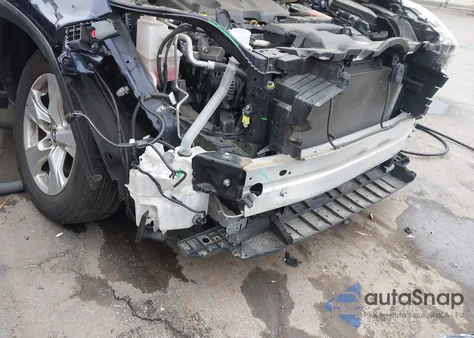 2019 Toyota Rav4 Xle from USA, damaged, VIN JTMW1RFV5KD513061